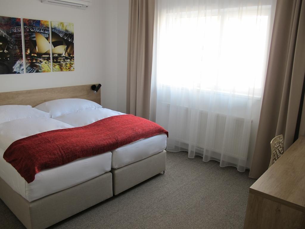 Hotel Kapitol Most Room photo