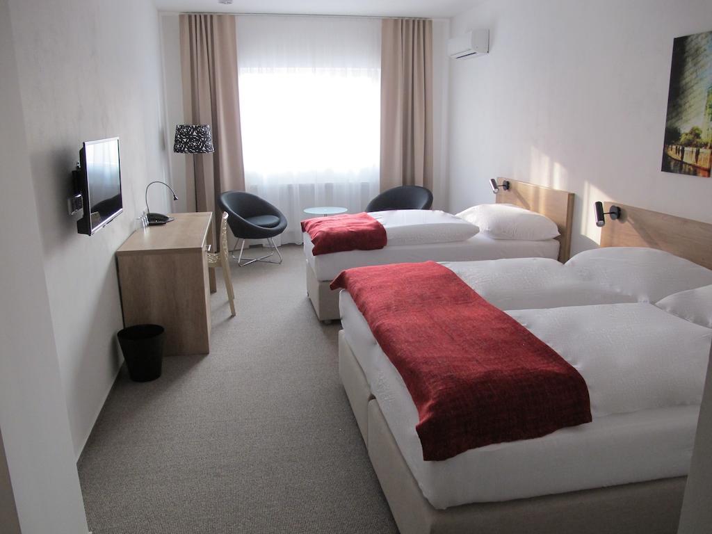 Hotel Kapitol Most Room photo